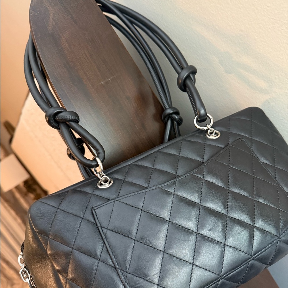 Chanel Black Quilted Shoulder Bag - Picture 2 of 15